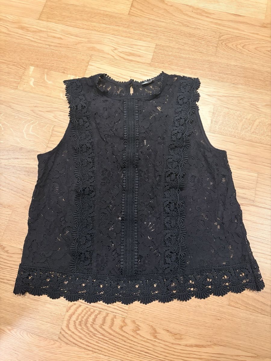 Lotti di vestiti: Schwarze Damen Oberteile mit Spitze, Gr. S – Usato da Zürich venduto da Sandraastoll 5