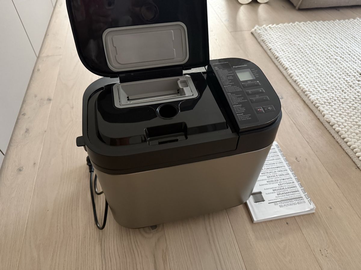 Elettrodomestici da cucina: Panasonic Brotbackautomat SD-YR2550 – Usato da Baden venduto da Marli89