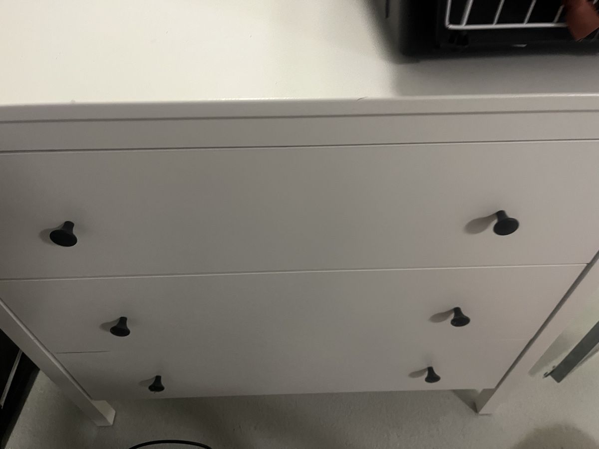 Commodes: Kommode weiss gebraucht – D'occasion à Wichtrach par cha_9c87