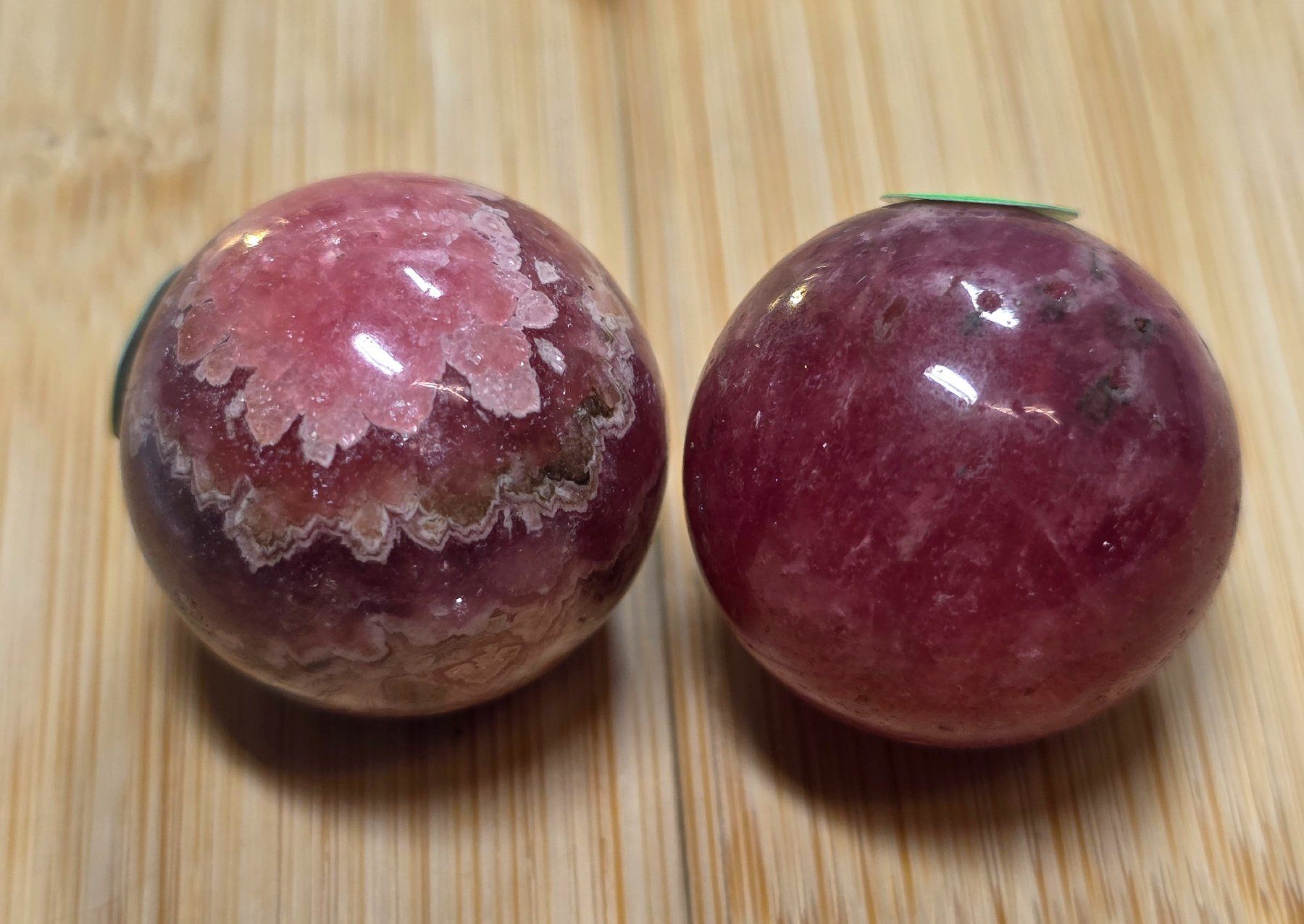 Minerali & Pietre curative: 2 Rhodochrosit Kugeln E 40.56g – Nuovo e nell'imballaggio originale da Matzingen venduto da Shay_Crystalz