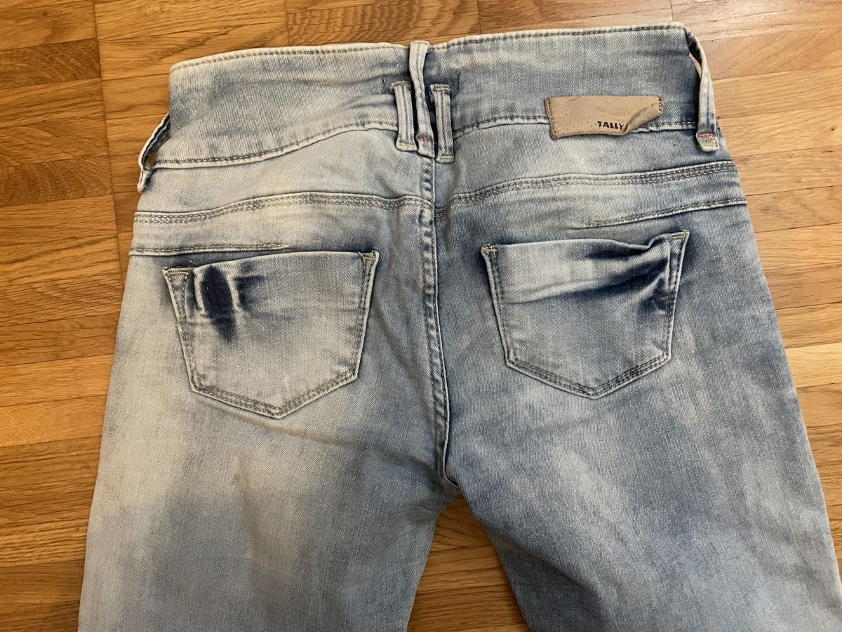 Tally Weijl Jeans: Jeans Tally Weijl – Nuovo (secondo la descrizione) da Pont-de-la-Morge (Sion) venduto da hel_bh28 2