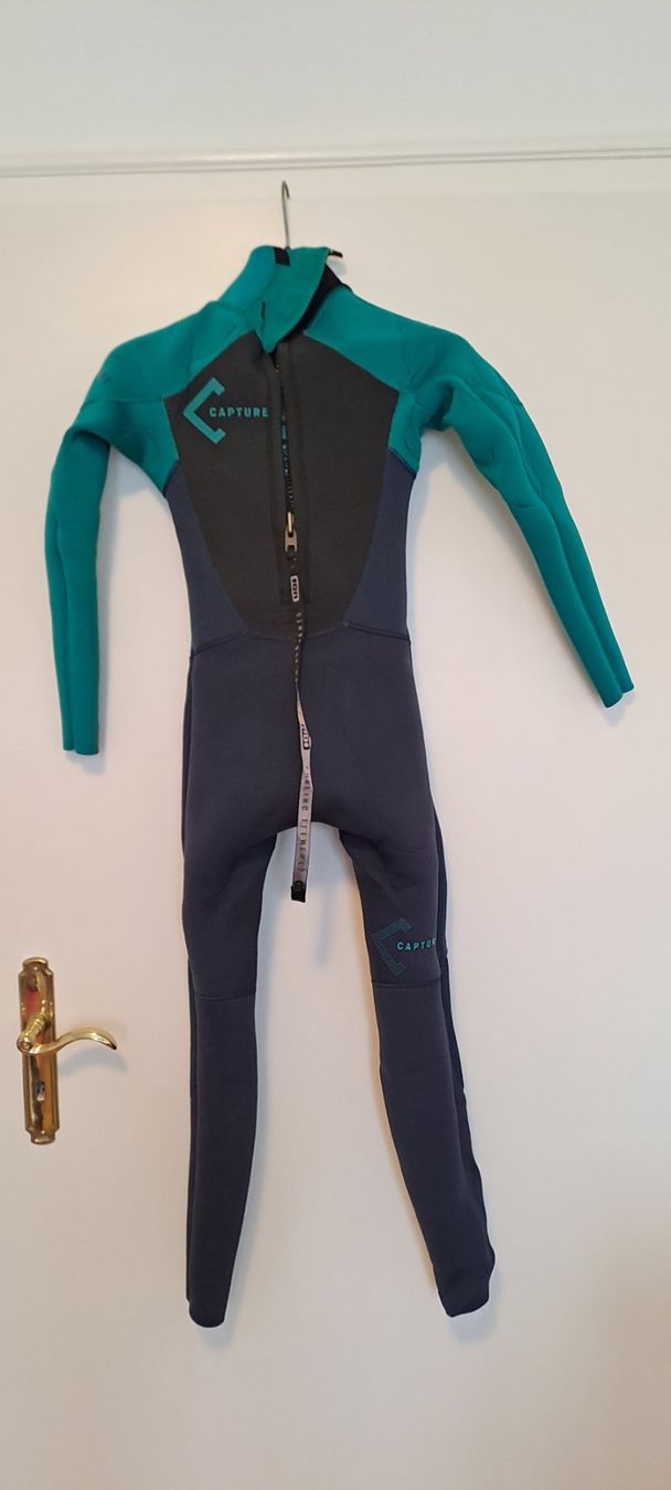Anzüge: ION Wetsuit Gr. 152/12 (Junior) – Gebraucht aus Männedorf von Nelly-77 1