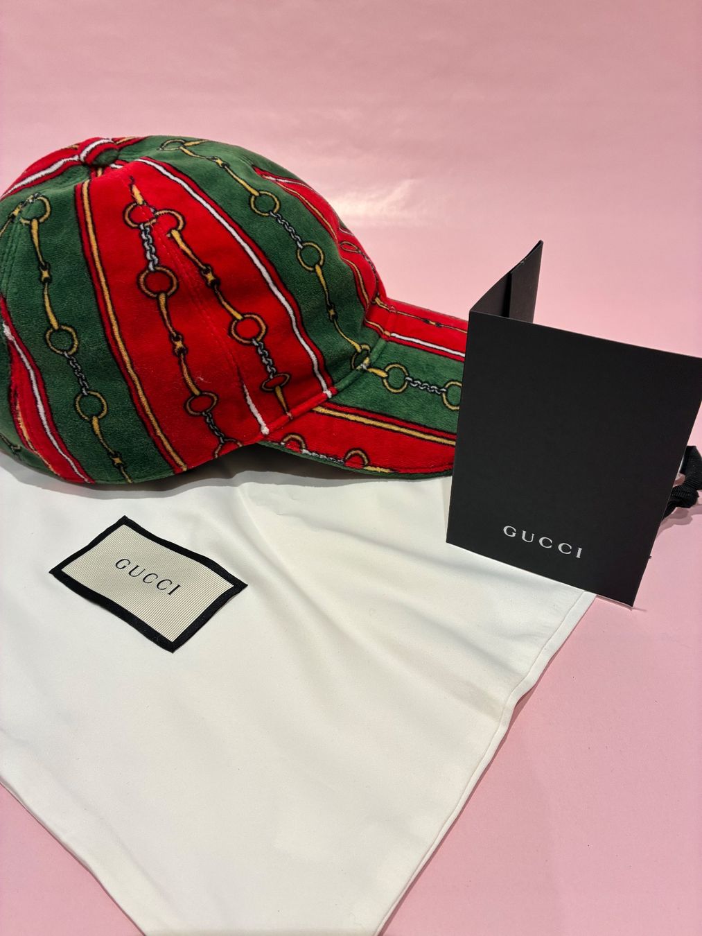 Gucci Copricapi, berretti & cappellini: Gucci HUT 59cm L / velluto – Usato da Paradiso venduto da Kayakara 2