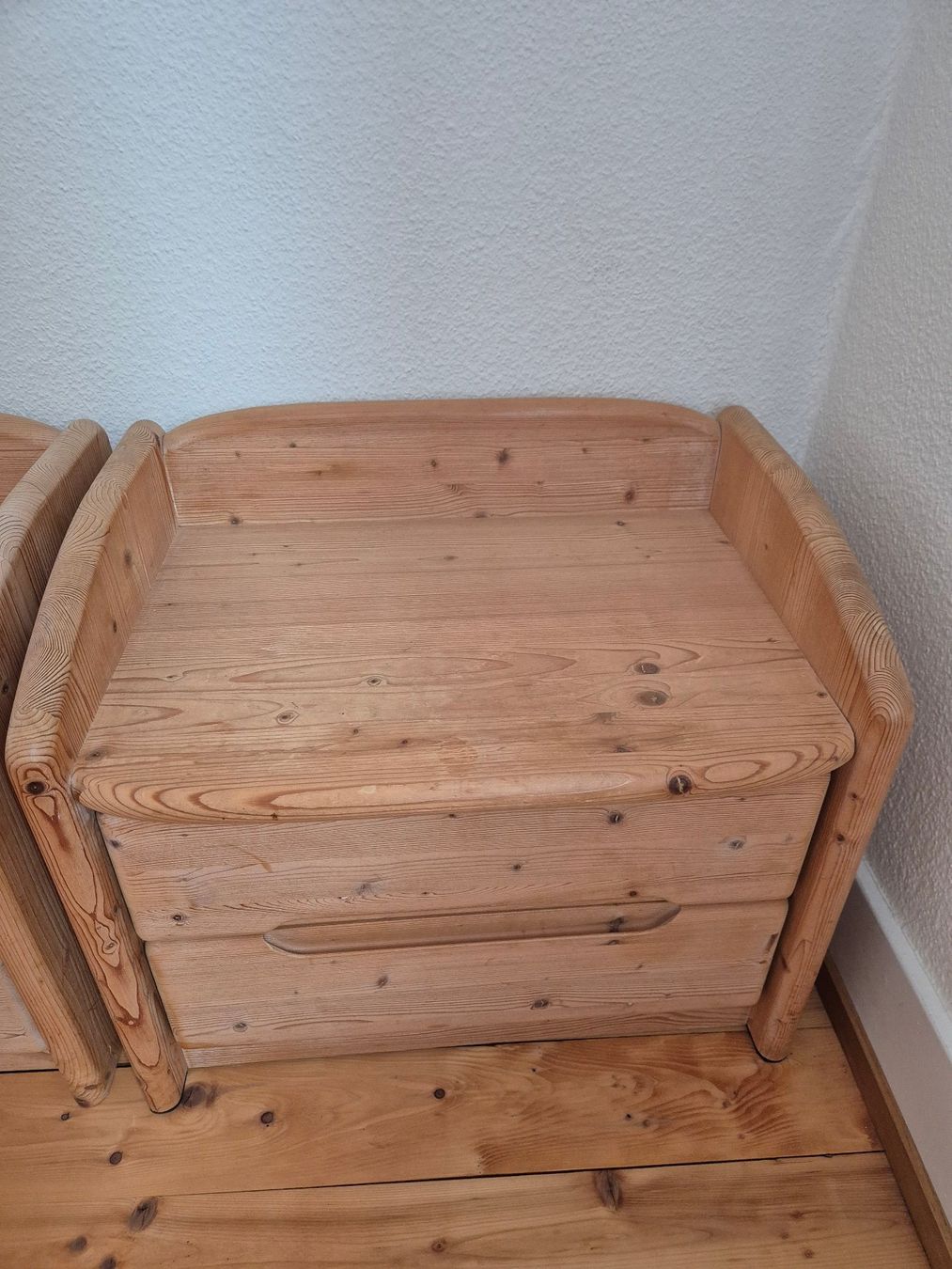 Comodini: 2 Nachttische aus Holz – Usato da Winterthur venduto da Aftang 3