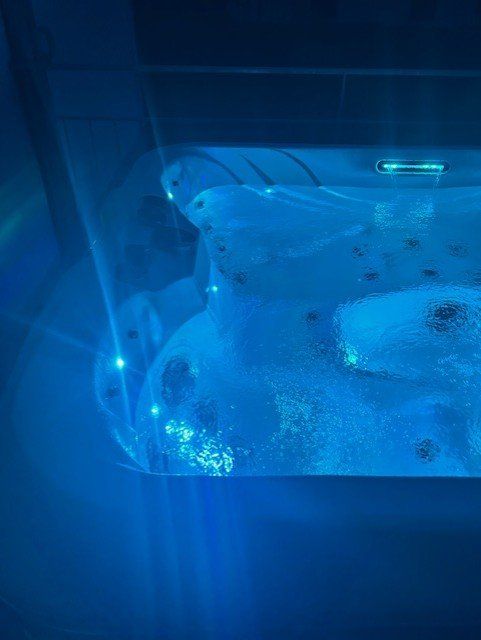 Whirlpool: Jaccuzzi d'occasion – Usato da Grandvaux venduto da patrickbulliard 2