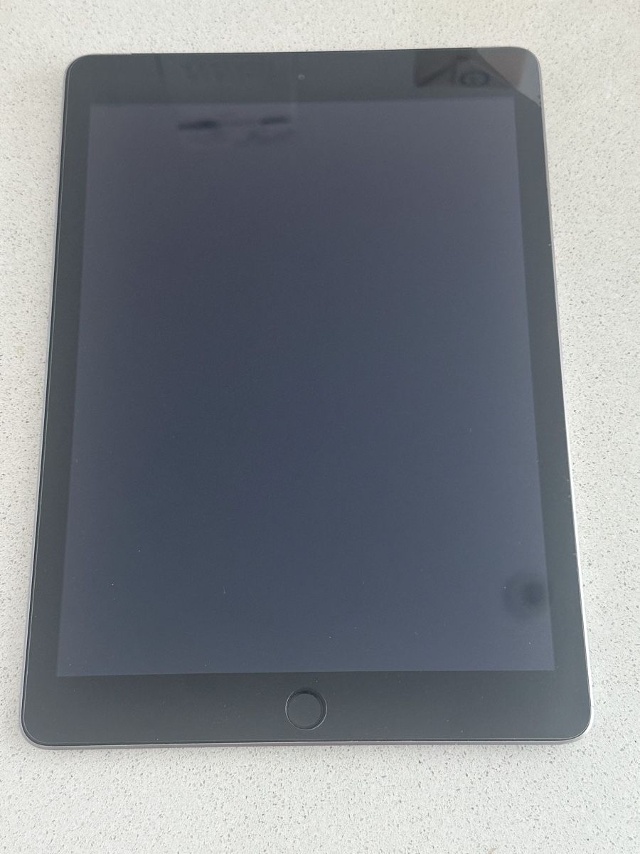 Apple Tablet PC: iPad 5. Generation 32GB mit Hülle, Top Zustand! – Usato da Root venduto da ArEl85 5