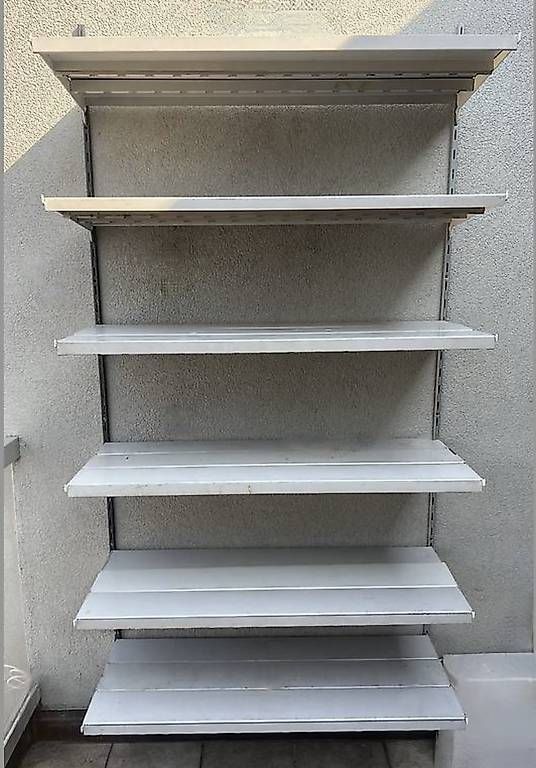 Scaffali: Scaffali usati completamente in metallo. – Usato da Lugano venduto da egi_zk9d