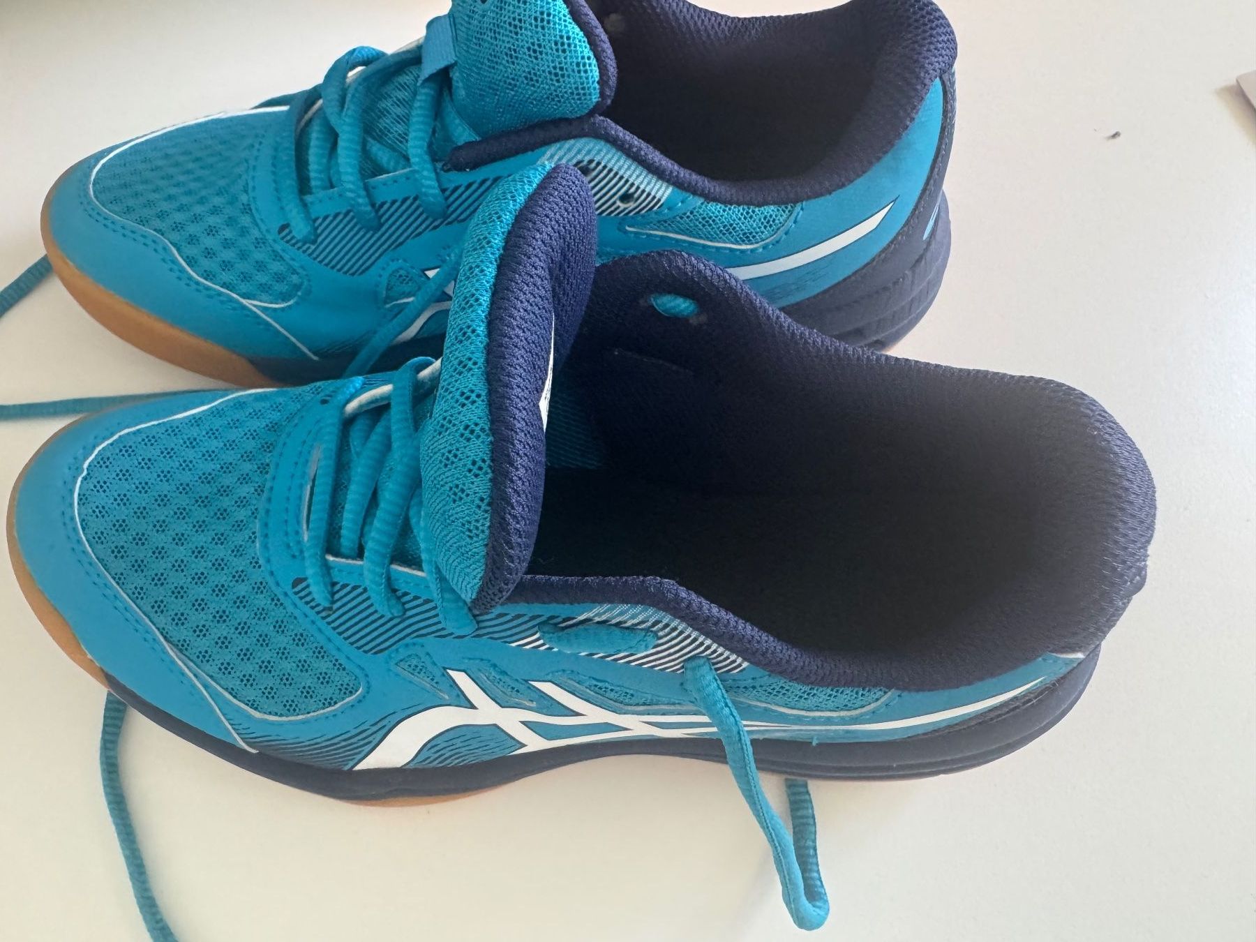 Scarpe da uomo: Chaussures sport Asics bleu pointure 35.5 – Usato da Chatelaine venduto da lae_7h8n 1