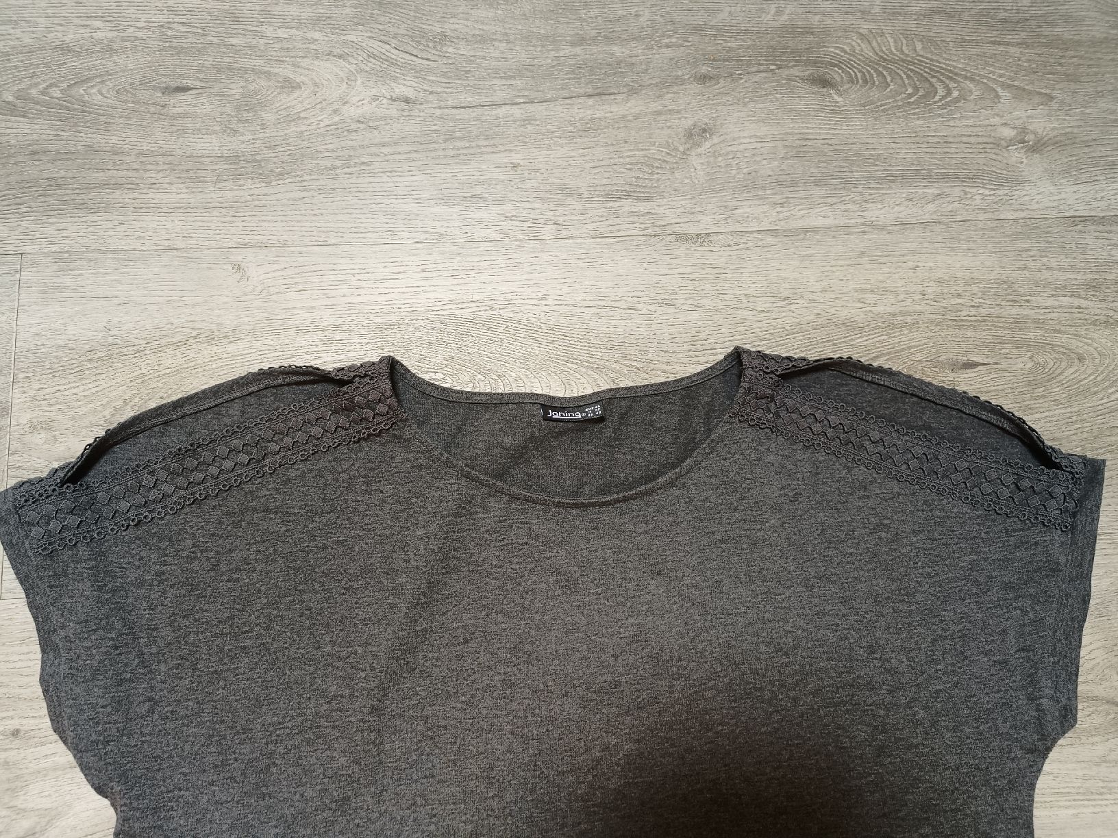 T-shirt: Shirt 46 – Usato da Bätterkinden venduto da Elefantenzoo 1