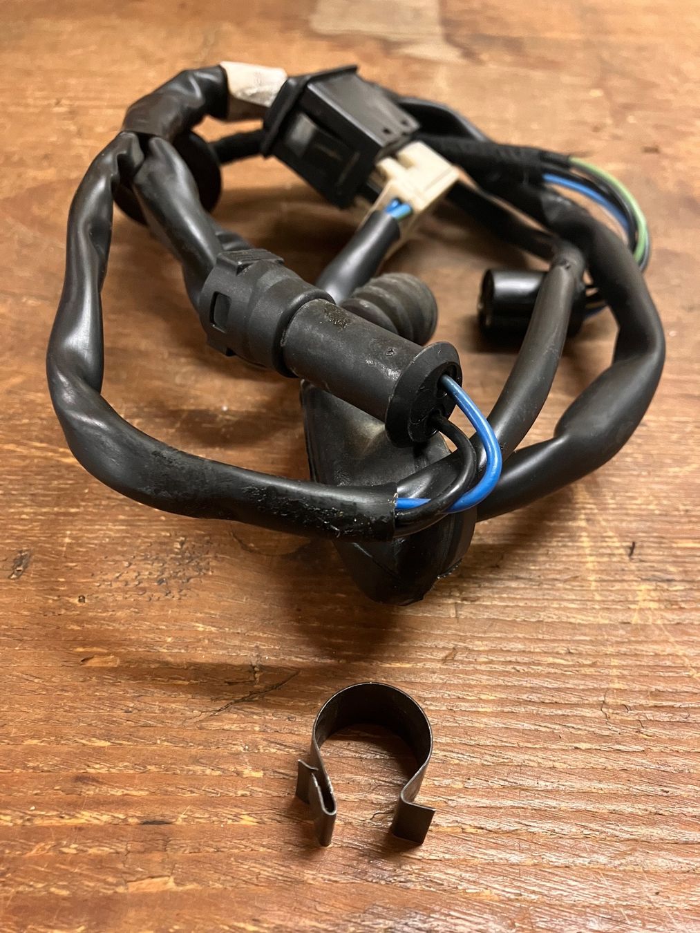 BMW Tutti pezzi di ricambio auto: BMW E30 Kabel El. Fensterheber Hinten Links – Usato da Siebnen venduto da Alpina73 2