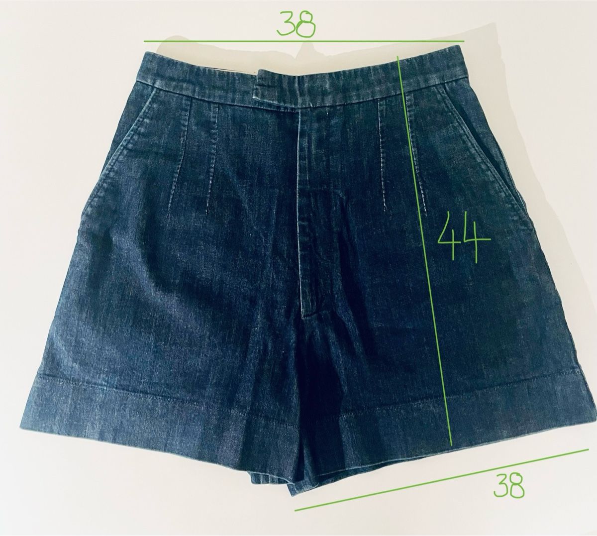 Jeans: Jean Shorts - extrem schöne Form! – Usato da Zürich venduto da Christine.R 4