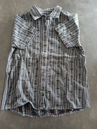 Atrium Bluse, Grösse S, kurzarm, Trachtenmuster, Top Zustand