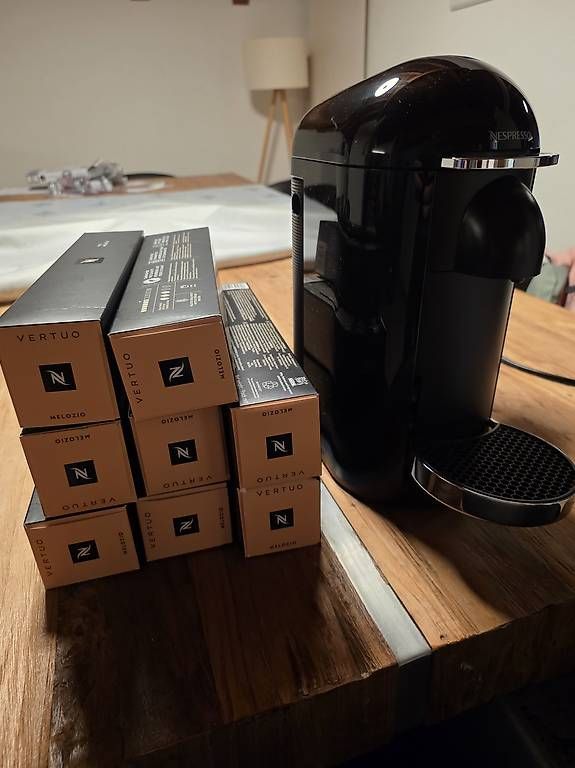 Nespresso Vertuo XN903 Cafetière à dosette ou capsule Noir occasion