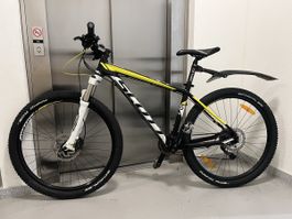 Scott Scale 770 M