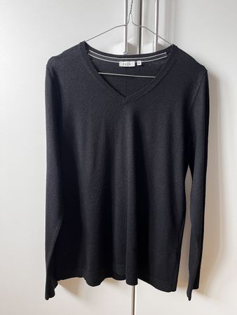 Schwarzer Merinowolle Pulli, Gr. M, Herbst