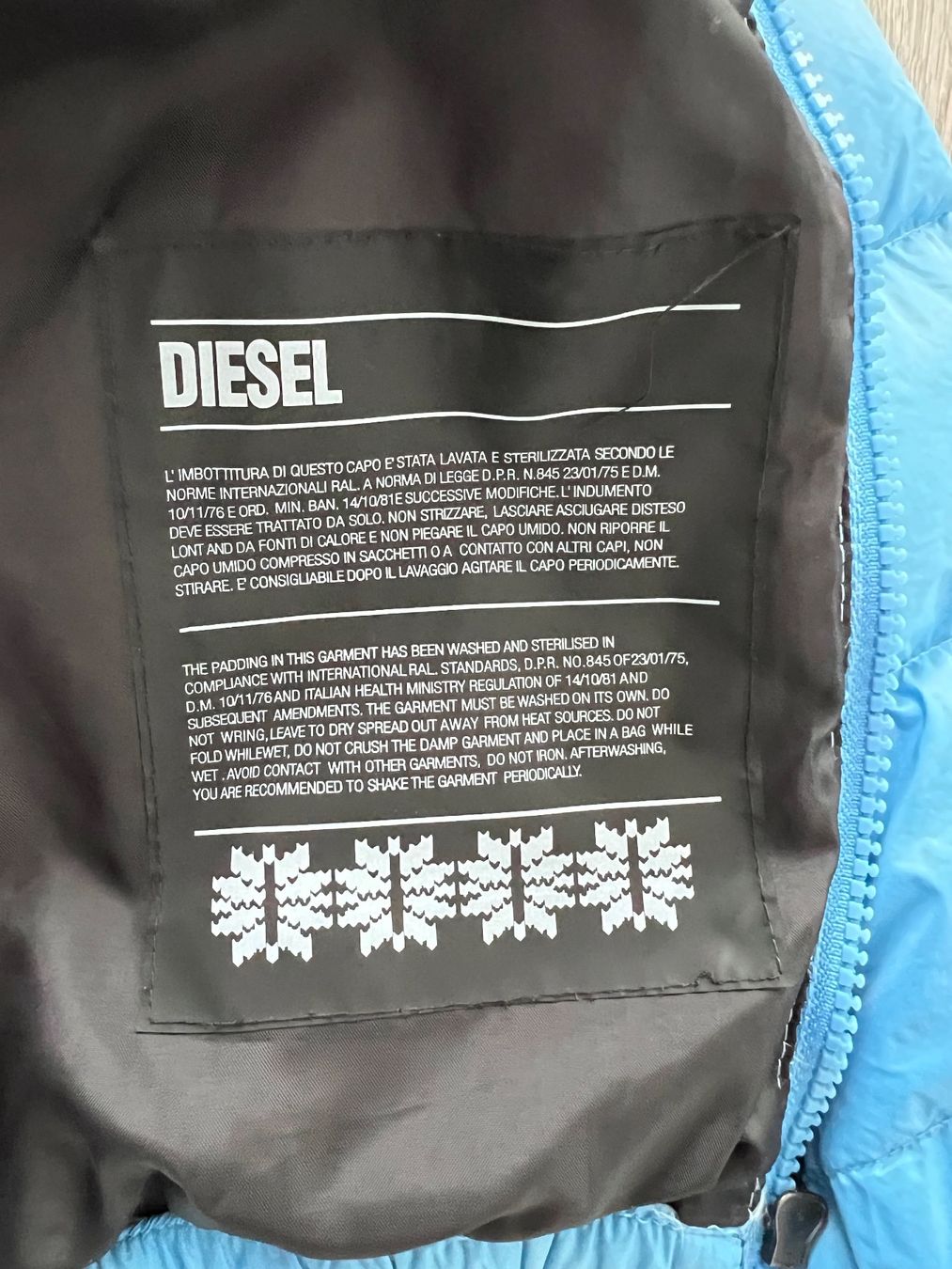 Diesel Jacken & Mäntel: Diesel - veste doudoune 8 ans – Gebraucht aus Ste-Croix von Caramel31 3