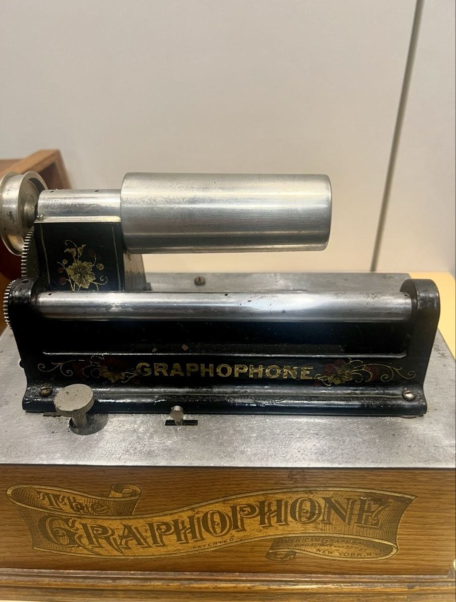 Plattenspieler: Gramophone Graphophone  – Gebraucht aus Münchenstein von cor_wpw2 3