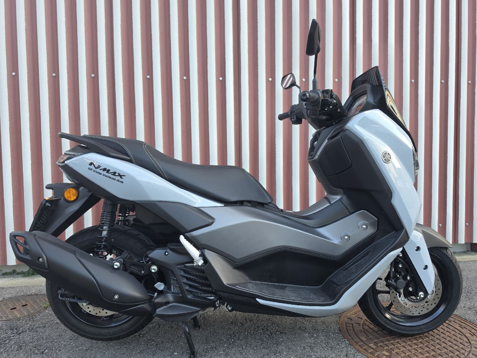 Yamaha Scooters: Yamaha NMAX Tech Max 125 Grau – D'occasion à Immensee par Bonsai_Golf