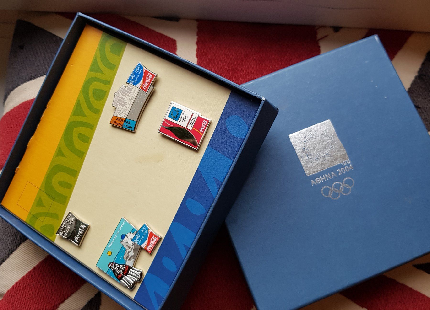 Anhänger: Set  4 Pins Opympiade Athen 2004 von Coca-Cola – Neu und originalverpackt aus Zürich von MBU52 1