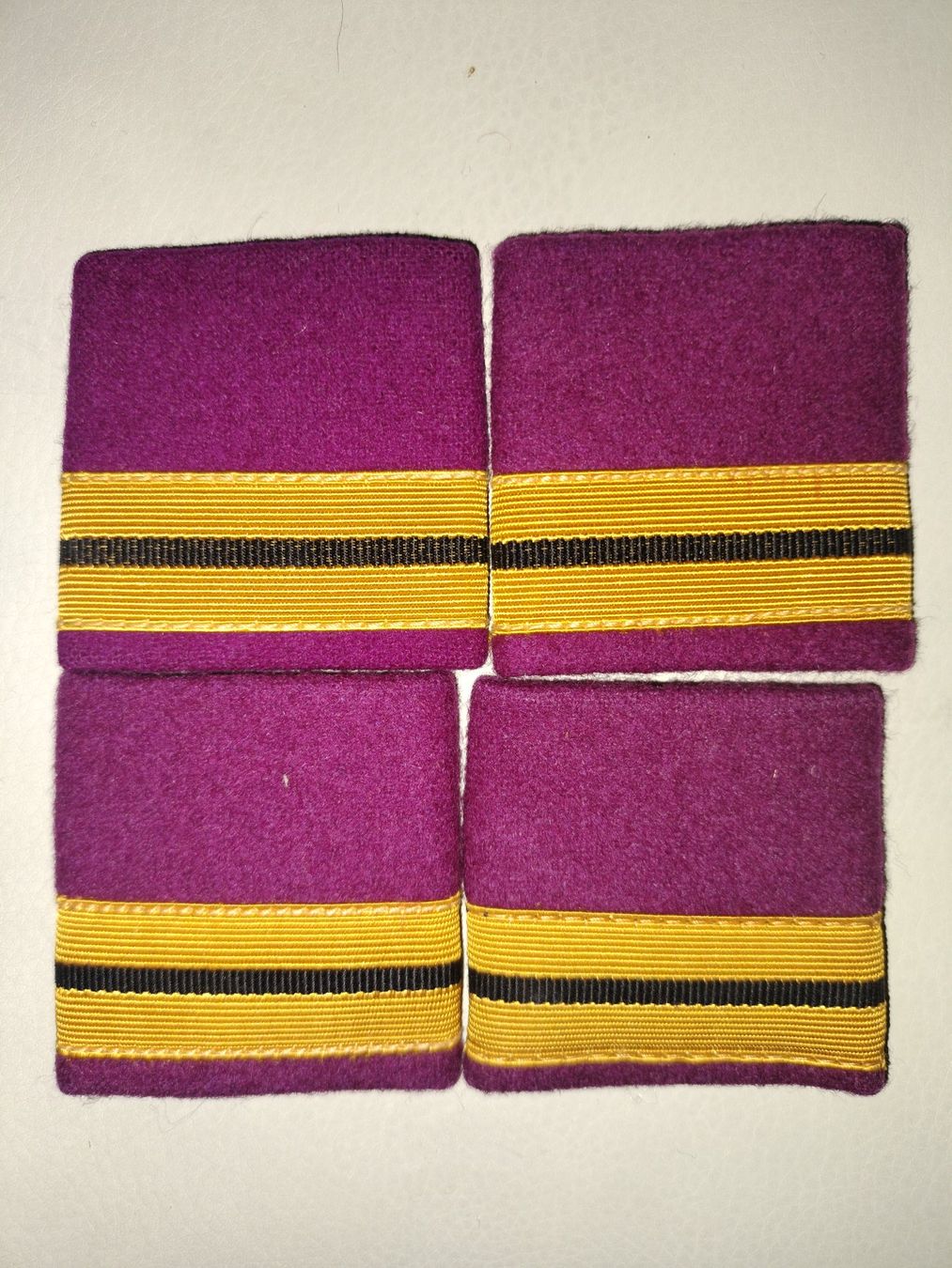 Schweizer Armee Uniformi: Schweizer Armee Militär Uniform Schulterpatten – Usato da Schwanden Sigrisw venduto da cadieux71