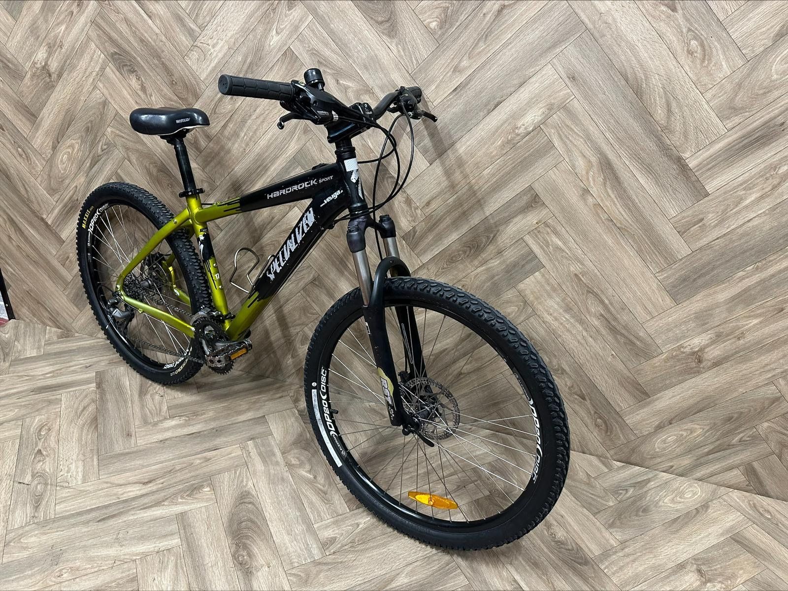 Specialized Velos: Specialized Mountainbike – Gebraucht aus Niederuzwil von  2
