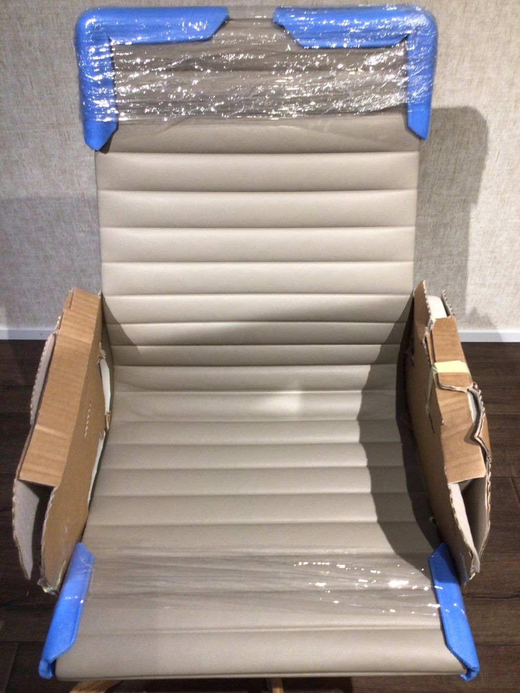Vitra Poltrone: Vitra Alu Chair 119 – Nuovo (secondo la descrizione) da arth venduto da Tasalo 1