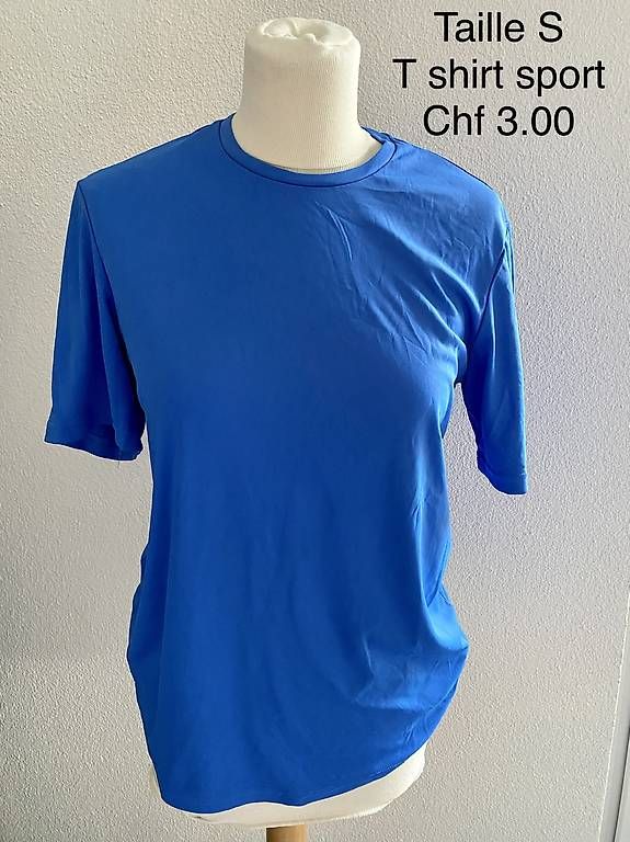 T-shirt: T shirt S / M / L – Usato da Cheseaux-Lausanne venduto da Fannelle01 4