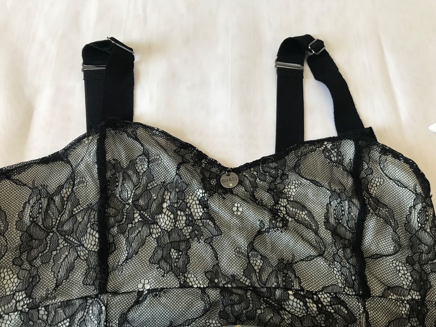 Vestiti: Guess Kleid – Usato da Ueberstorf venduto da ojas23 4