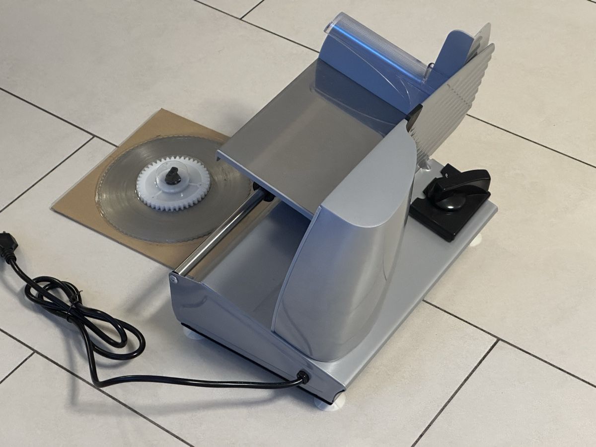 Elettrodomestici da cucina: Aufschnittmaschine Severin inkl.Neu Messer – Usato da Schöftland venduto da lazer04 3