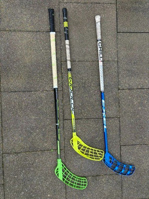 Unihockey: 3 Unihockey Schläger – Usato da Schwerzenbach venduto da Freesurf1000 1