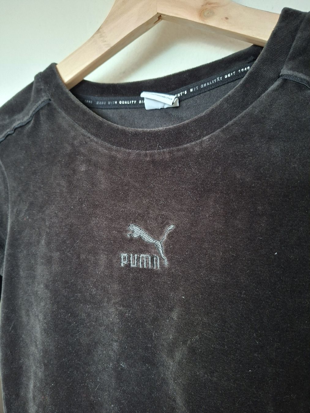 Puma Robes: Robe Puma en velours - T. S – D'occasion à Lausanne par Super-cerise 1