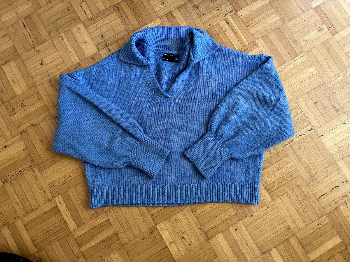 Pullover & Sweatshirts: ASOS Light Blue Knit Sweater, Size 38 - Cozy Fall! – Gebraucht aus Basel von Iggy-5762