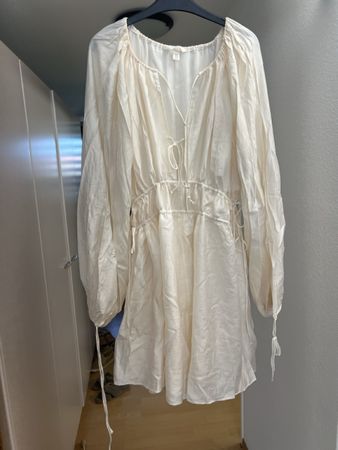 Romatisches Sommer Kleid in Creme - perfekt für warme Tage!