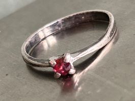 Silberring RUBINROT (57/18)