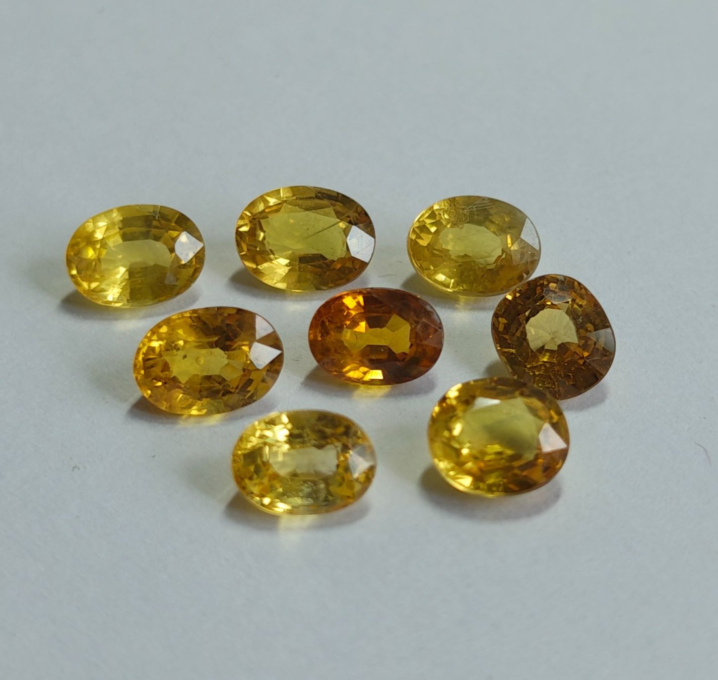 Pietre preziose: * SAPHIRS JAUNES NATURELS de 1ct à 1.05 ct – Nuovo (secondo la descrizione) da La Chaux-de-Fonds venduto da j-aime-les-gemmes