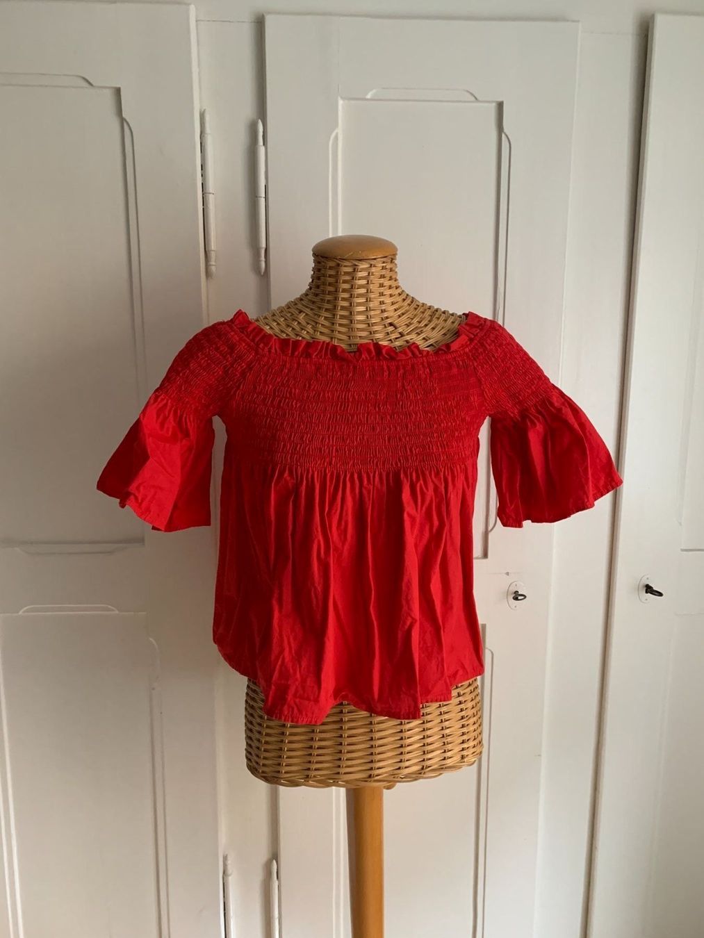 T-Shirts: BIK BOK - Oberteil rot S – Gebraucht aus Zürich von Diazaio