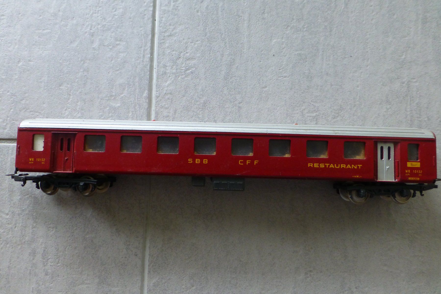 Lima Modellini di ferrovie: Lima Eisenbahnwagen 8 Stück – Usato da Grenchen venduto da Bobatsch 1