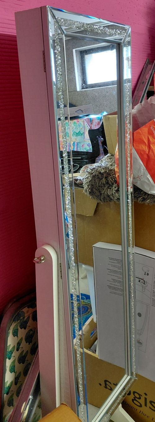 Schränke: Armoire pour bijoux avec miroir – Gebraucht aus Bienne von tamsel02