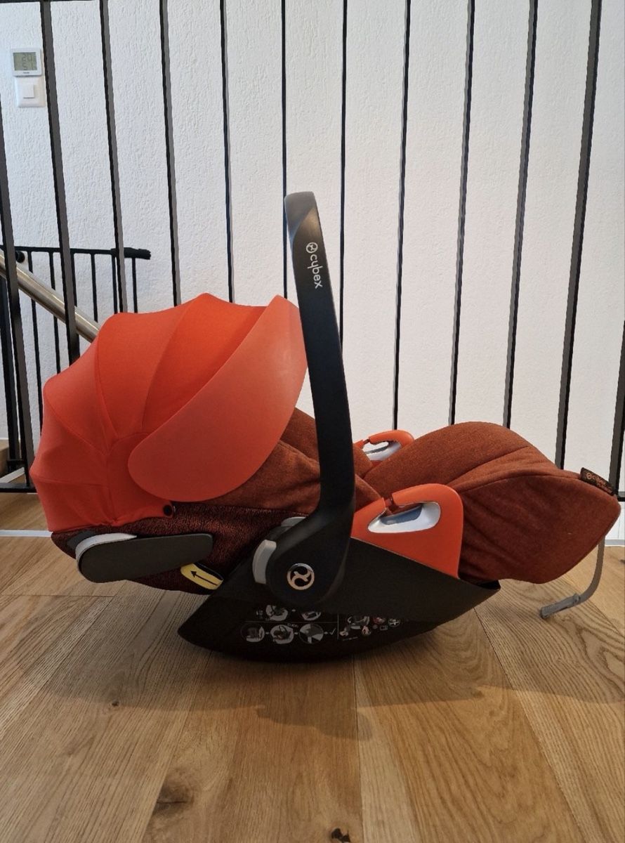Cybex Seggiolini per auto: Babyschale Cybex Cloud Z i-Size Platinum mit Isofix-Basis – Usato da Zürich venduto da Wick.j 2