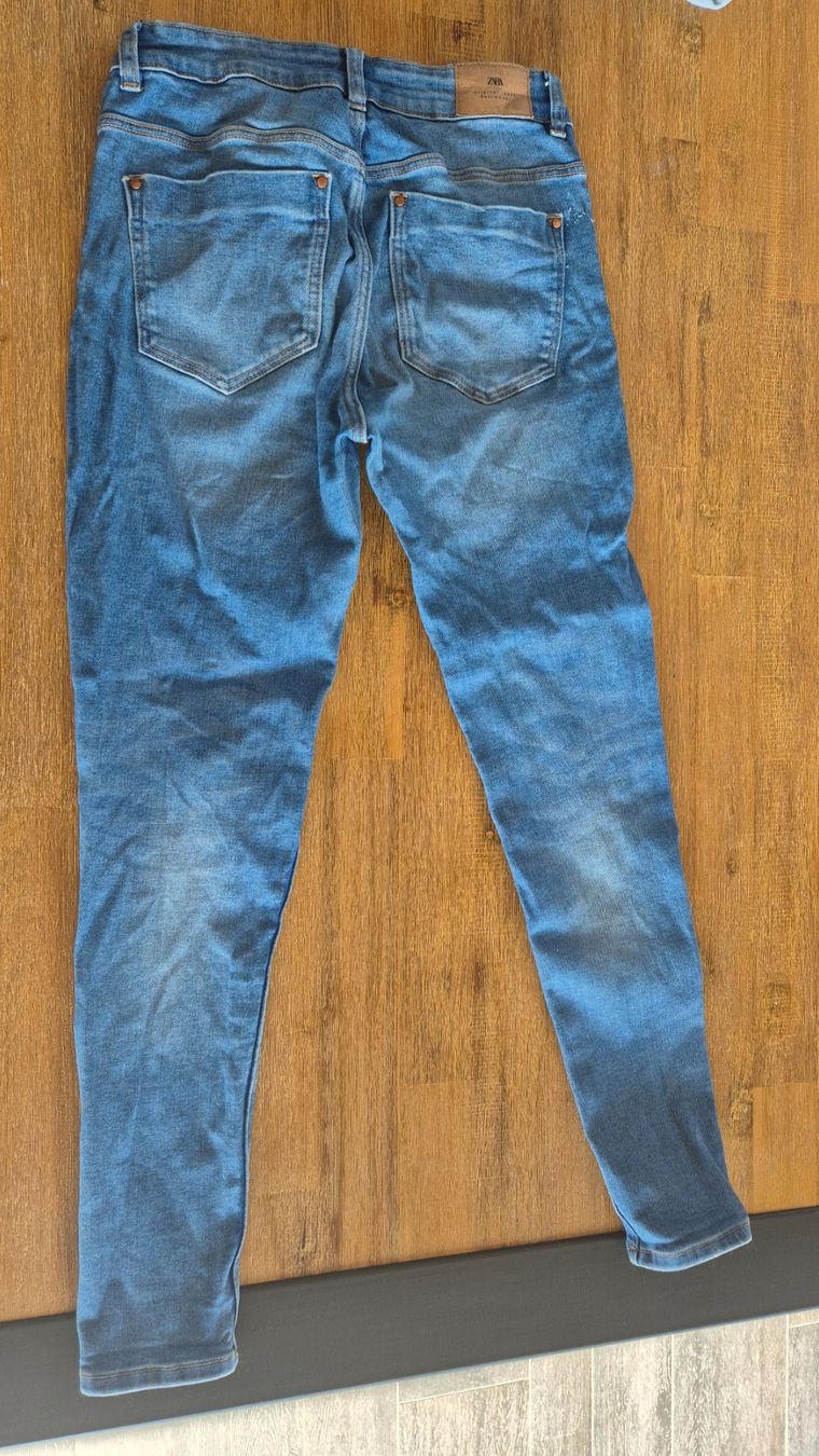 Zara Jeans: Zara jeans - EUR 36 - S – Gebraucht aus Wallisellen von Camcha 1