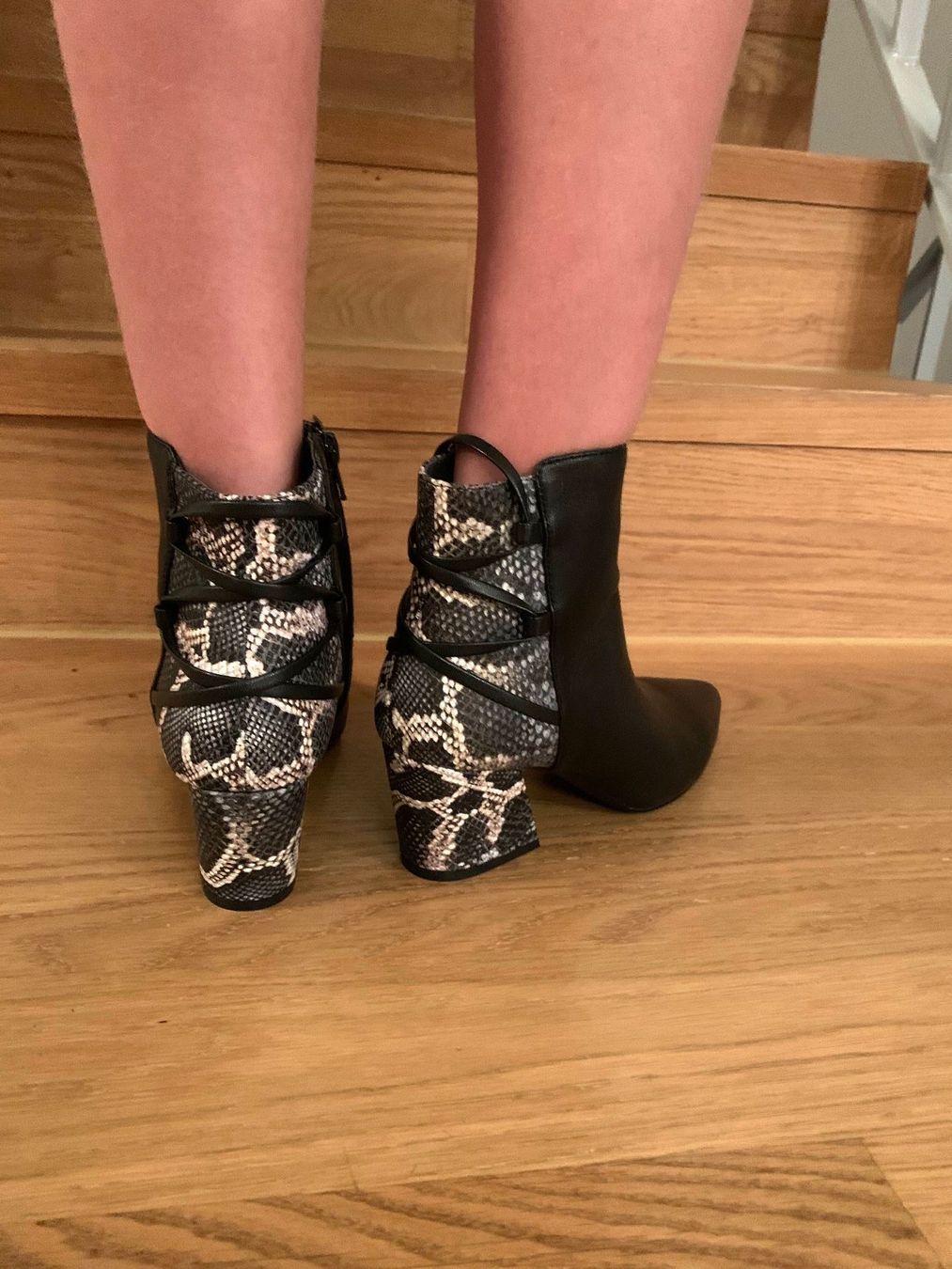 Scarpe da donna: Ankle Boots Gr.39 Leder – Nuovo (secondo la descrizione) da Zollikon venduto da alessia019 2