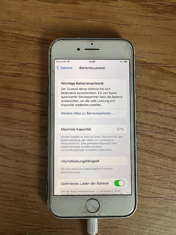 Apple Telefoni cellulari / Smartphones: iPhone 7 32 GB  silber – Usato da Langendorf venduto da Tbejda 2