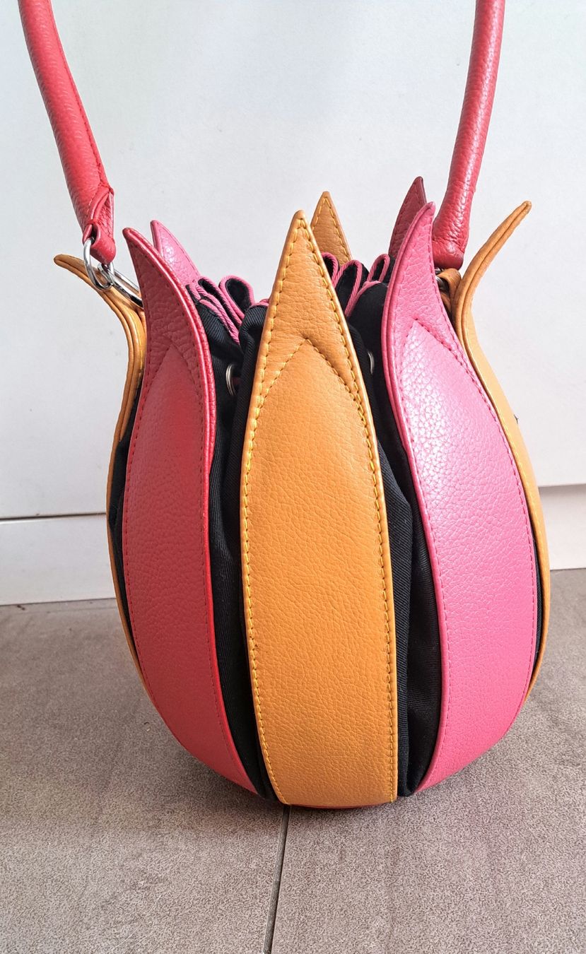 Tulip Borse da donna: Design Tulip Bag neuwertig – Usato da Münchenbuchsee venduto da jarom2016 2