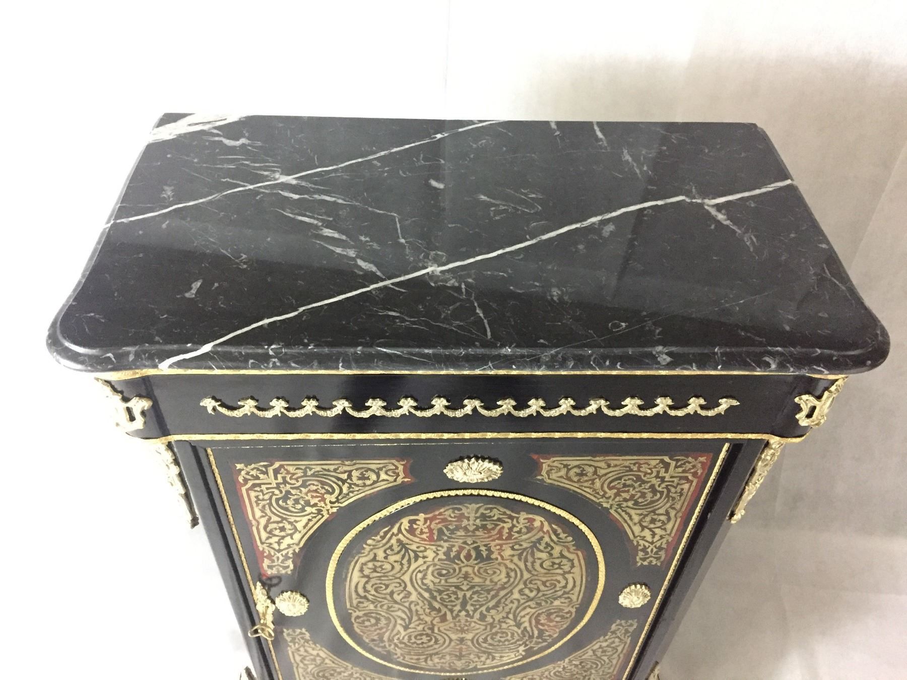 Cassettiere: Commode de style Boulle, – Usato da geneve venduto da louisart 4