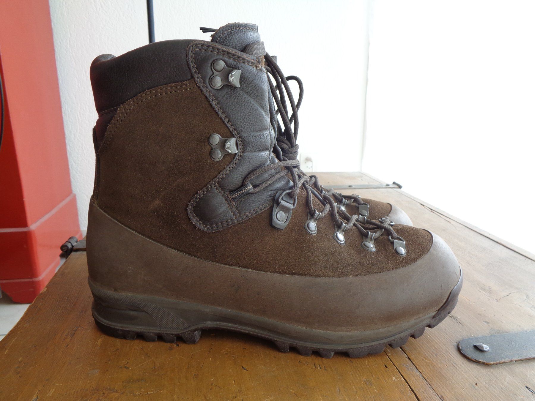 Meindl Scarpe da uomo: CH-Armee Trekkingschuhe/Gebirgschuhe KS 19 s – Usato da Schindellegi venduto da schelten2019