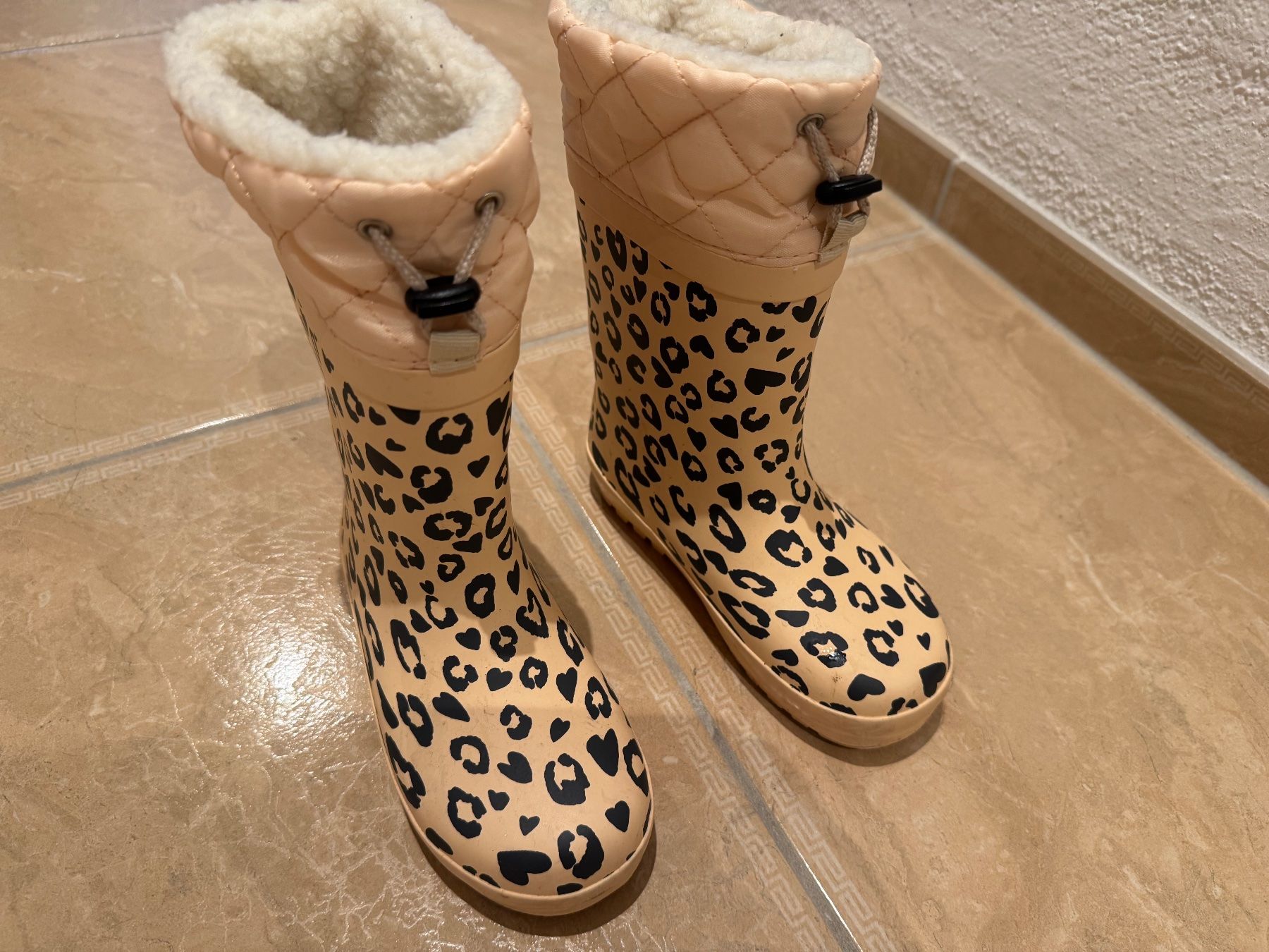 Schuhe für Mädchen: NEXT NWT gefütterte Gummistiefel, 29 – Gebraucht aus Klingnau von Markus14