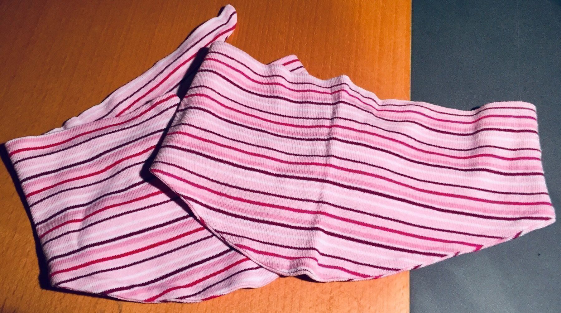 Lotti & Set di vestiti: 4 herzige Halstüchli – Usato da Neuendorf venduto da Knopfi 3