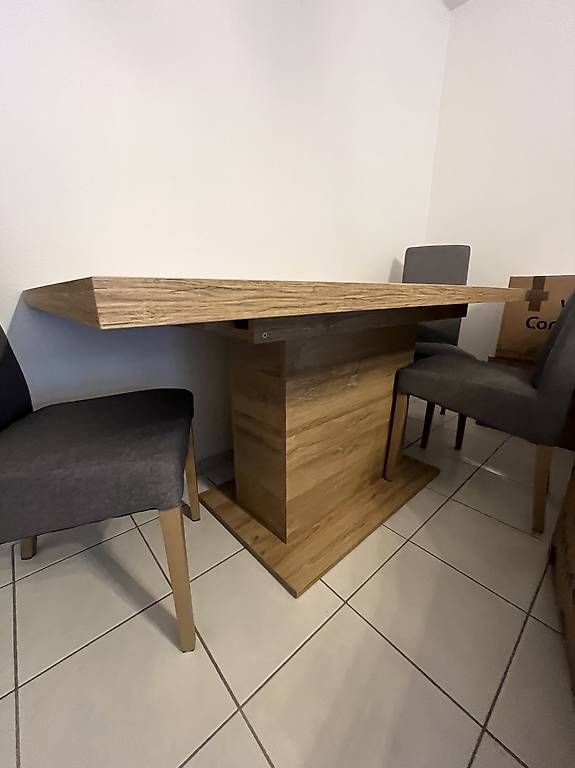 Tischgruppe: table extensible avec 4 chaises  CHF 250 lensemble – Gebraucht aus Échandens von and_9xq5 1