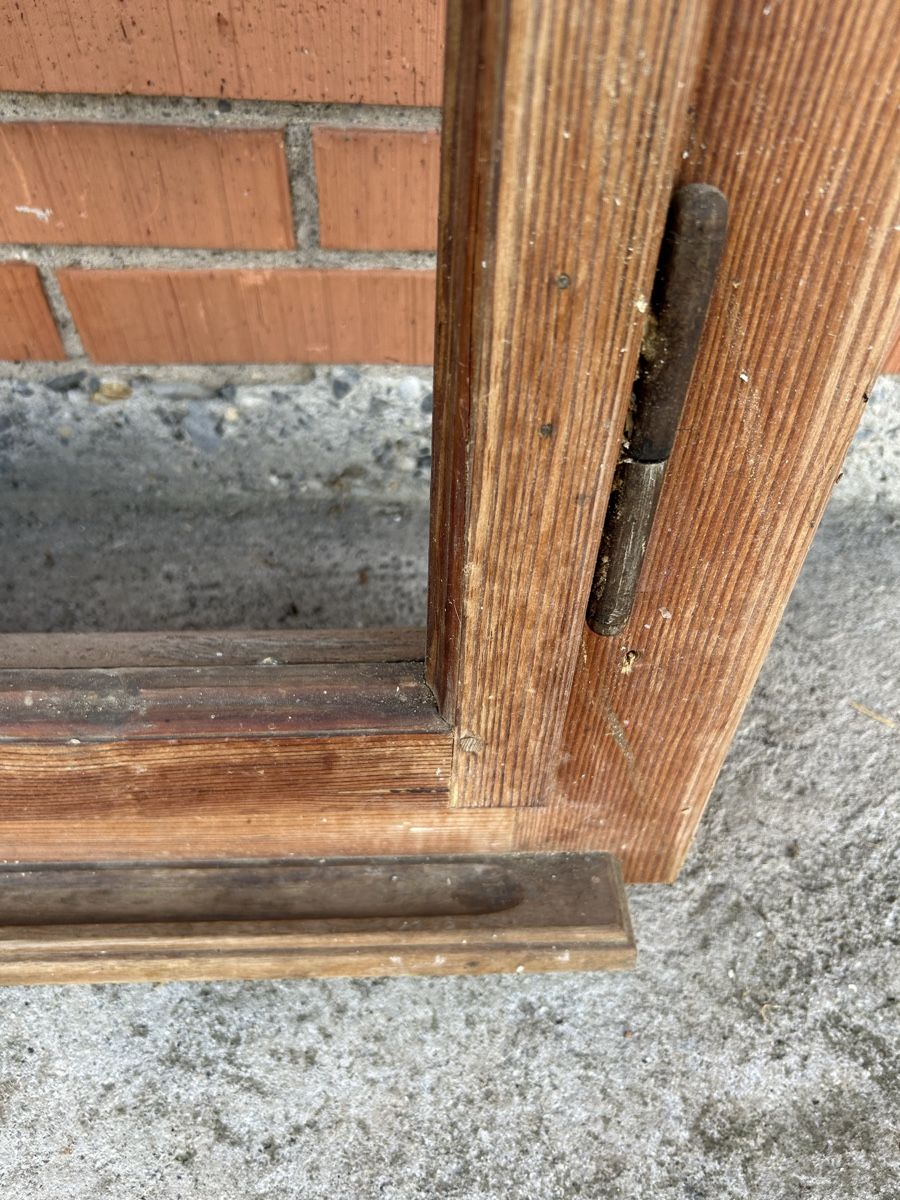 Fenêtres: Altes Robustes Fenster. – D'occasion à Gwatt (Thun) par ate_6ng8 5