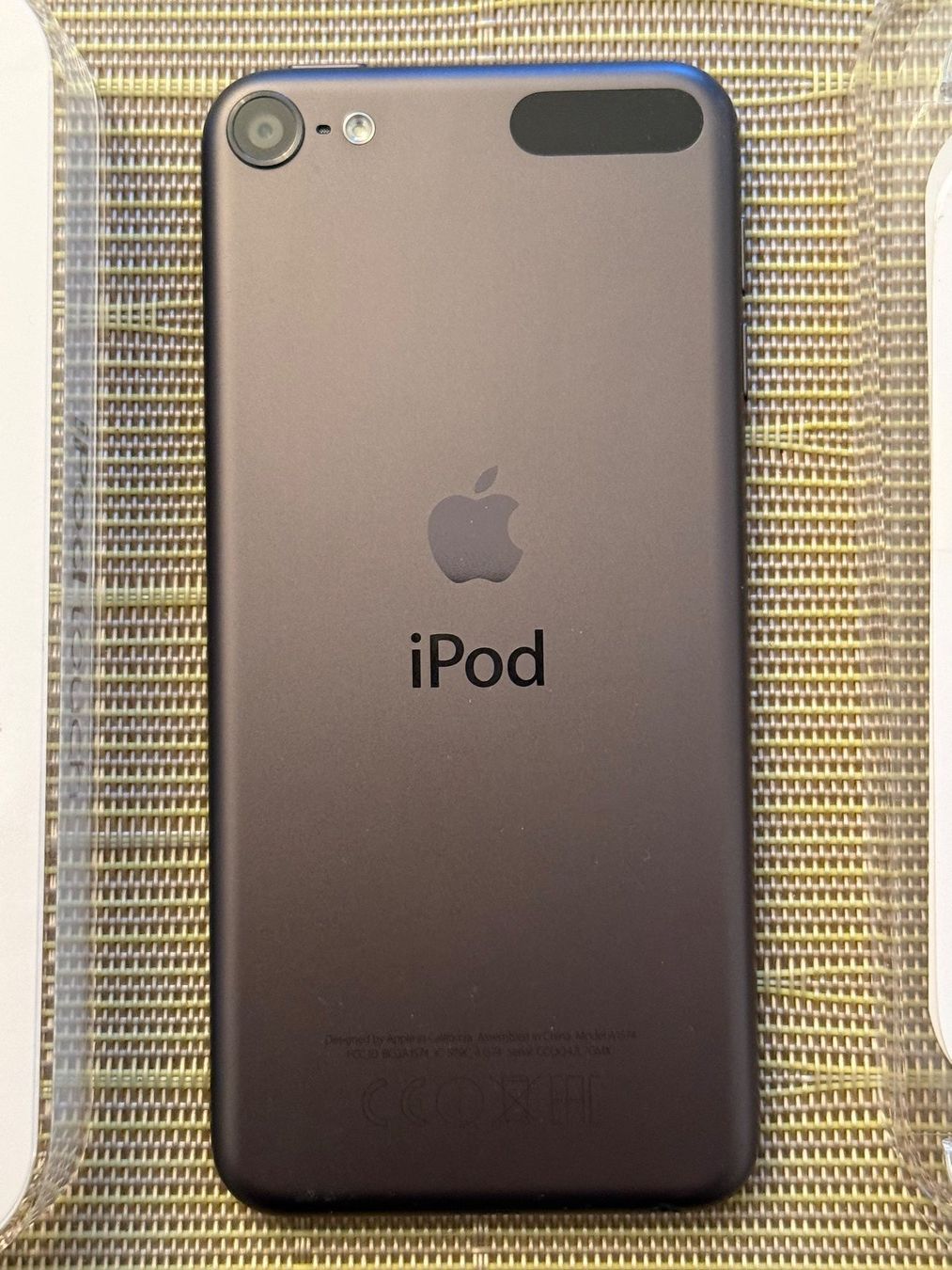 Apple Lettore multimediale portatile: Apple iPod Touch 6th Gen 128GB Space Grey mit OVP – Usato da Pfäffikon ZH venduto da Blue66 2